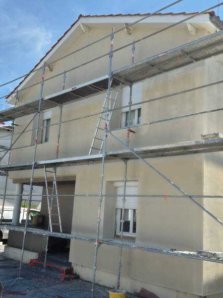 Revêtement d'enduit et de crépis, pour une ITE sur un habitat, à Tonneins, Lot et Garonne