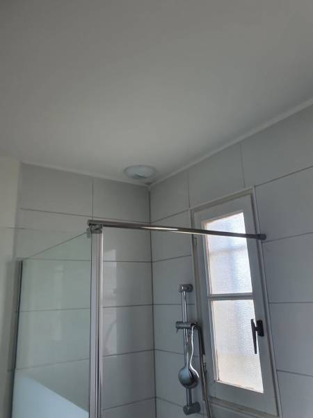 Installation de bouche d'extraction hygroréglable par Gayral Isolation en Haute-Garonne 