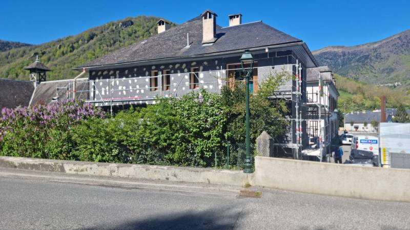 Recouvrement complet des façades avec les panneaux isolants