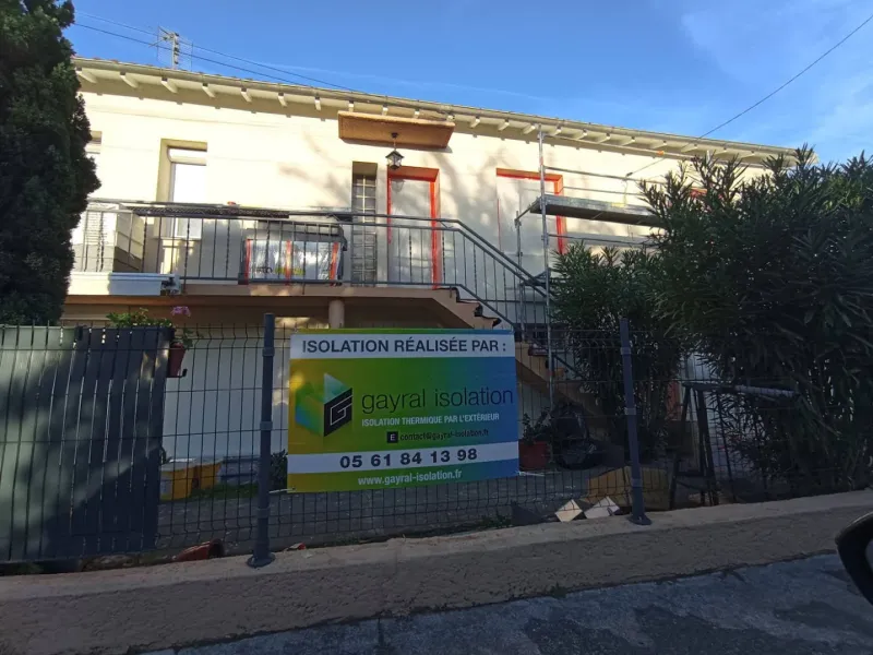 L'équipe de Gayral Isolation réalise desTravaux Isolation par Extérieur et pose de VMC, à Pamiers