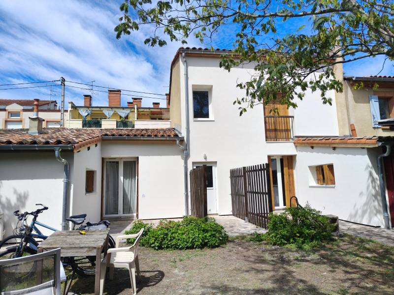 Chantier d'ITE réalisé à Toulouse, en Haute-Garonne, par Gayral Isolation